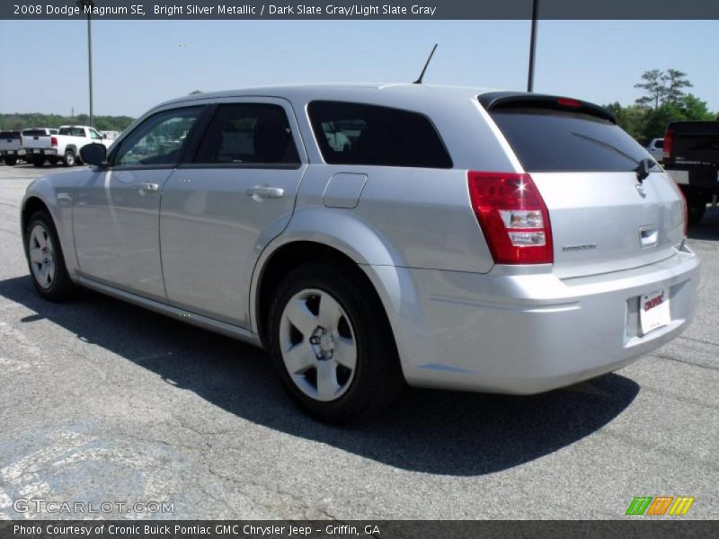 Bright Silver Metallic / Dark Slate Gray/Light Slate Gray 2008 Dodge Magnum SE