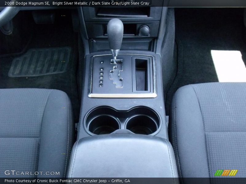 Bright Silver Metallic / Dark Slate Gray/Light Slate Gray 2008 Dodge Magnum SE
