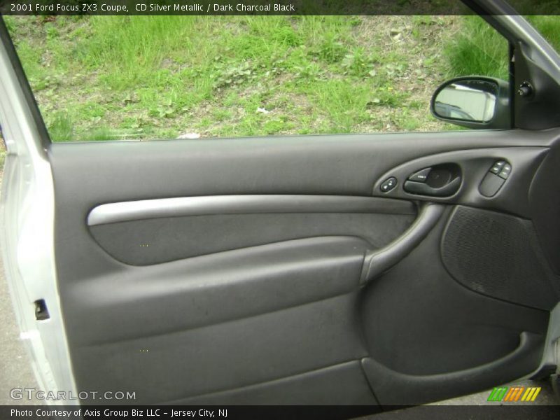CD Silver Metallic / Dark Charcoal Black 2001 Ford Focus ZX3 Coupe