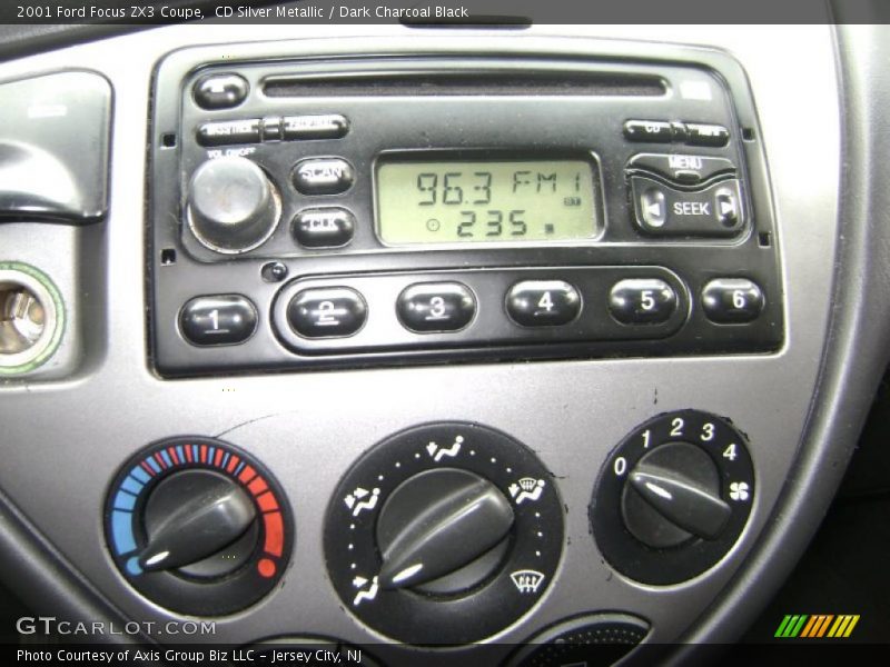 CD Silver Metallic / Dark Charcoal Black 2001 Ford Focus ZX3 Coupe