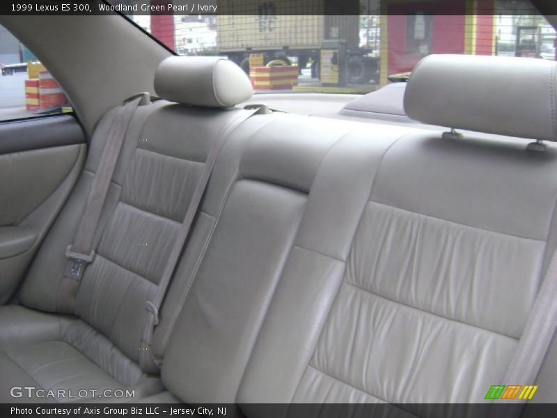 Woodland Green Pearl / Ivory 1999 Lexus ES 300