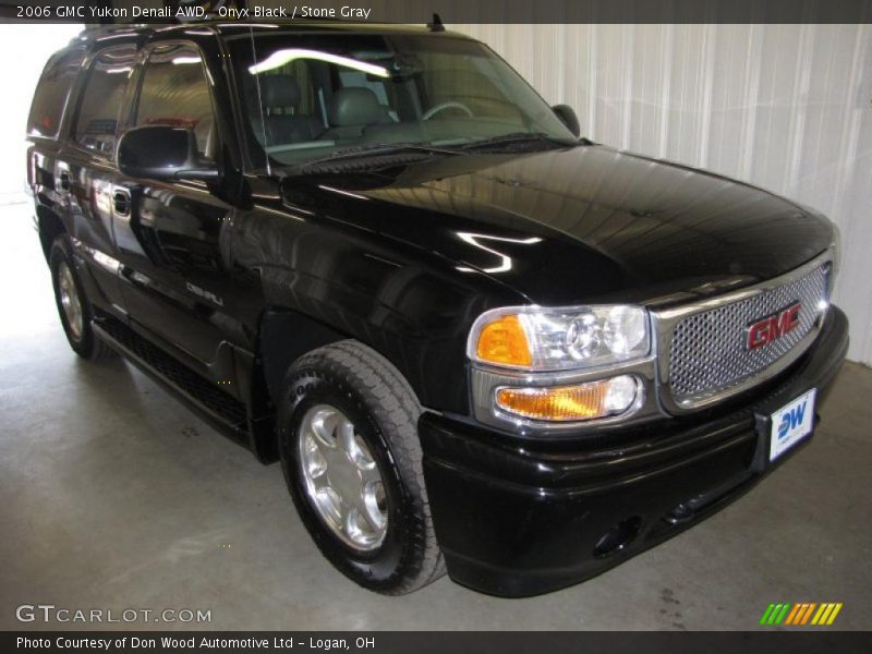 Onyx Black / Stone Gray 2006 GMC Yukon Denali AWD