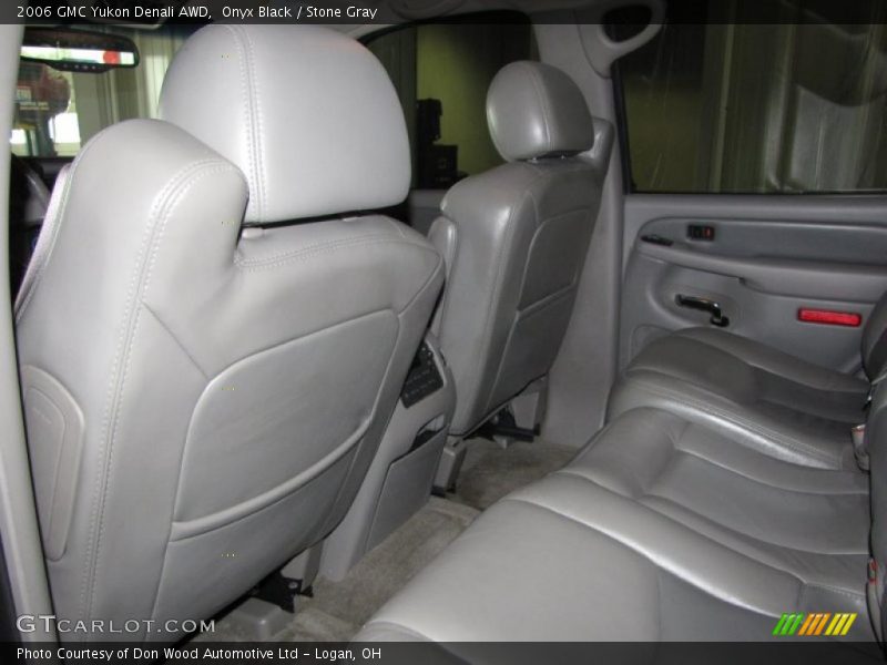 Onyx Black / Stone Gray 2006 GMC Yukon Denali AWD