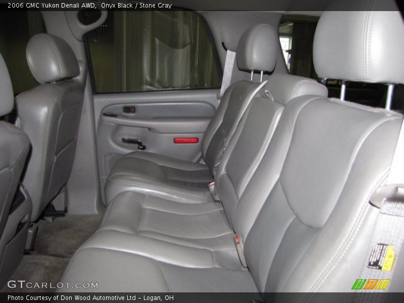 Onyx Black / Stone Gray 2006 GMC Yukon Denali AWD