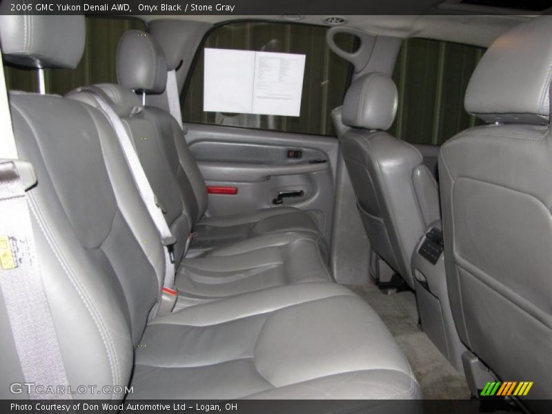 Onyx Black / Stone Gray 2006 GMC Yukon Denali AWD