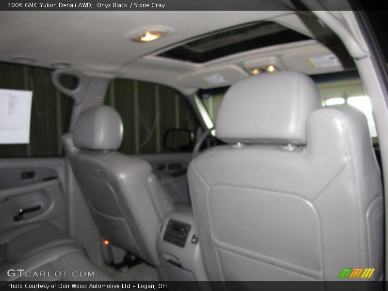 Onyx Black / Stone Gray 2006 GMC Yukon Denali AWD
