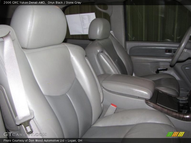 Onyx Black / Stone Gray 2006 GMC Yukon Denali AWD