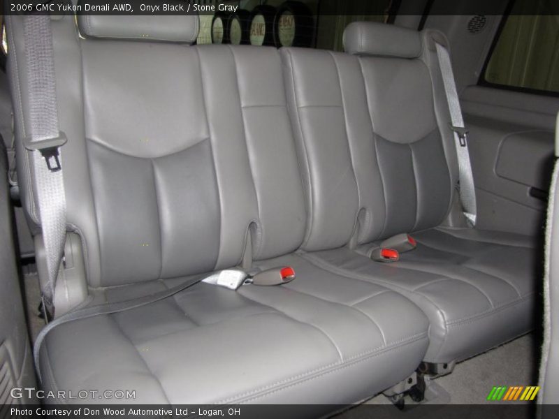 Onyx Black / Stone Gray 2006 GMC Yukon Denali AWD