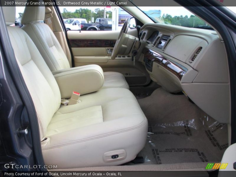 Front Seat of 2007 Grand Marquis LS
