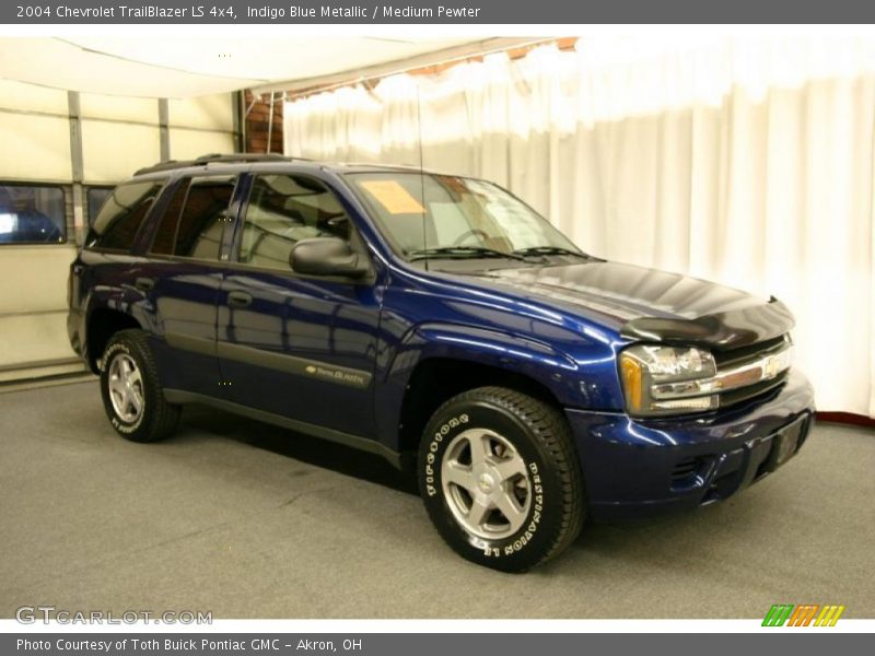 Indigo Blue Metallic / Medium Pewter 2004 Chevrolet TrailBlazer LS 4x4