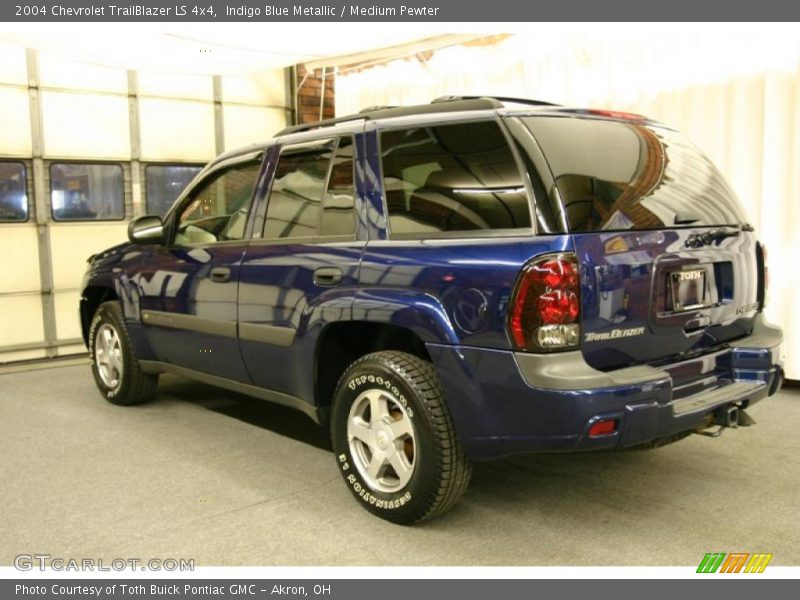 Indigo Blue Metallic / Medium Pewter 2004 Chevrolet TrailBlazer LS 4x4