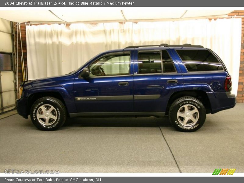 Indigo Blue Metallic / Medium Pewter 2004 Chevrolet TrailBlazer LS 4x4