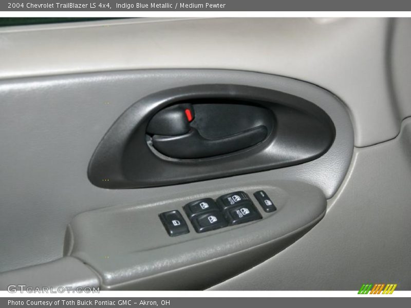 Indigo Blue Metallic / Medium Pewter 2004 Chevrolet TrailBlazer LS 4x4