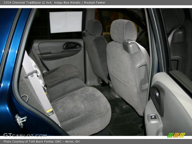 Indigo Blue Metallic / Medium Pewter 2004 Chevrolet TrailBlazer LS 4x4