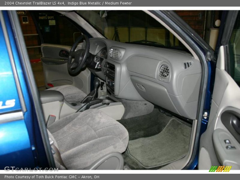 Indigo Blue Metallic / Medium Pewter 2004 Chevrolet TrailBlazer LS 4x4