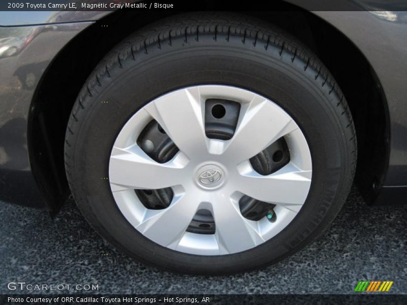 Magnetic Gray Metallic / Bisque 2009 Toyota Camry LE