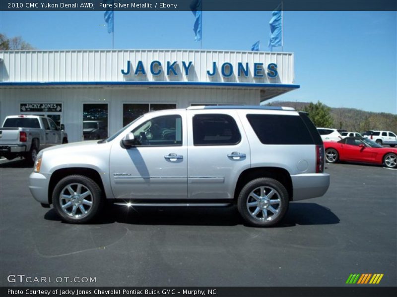 Pure Silver Metallic / Ebony 2010 GMC Yukon Denali AWD