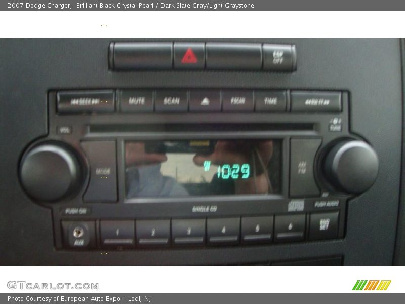 Brilliant Black Crystal Pearl / Dark Slate Gray/Light Graystone 2007 Dodge Charger