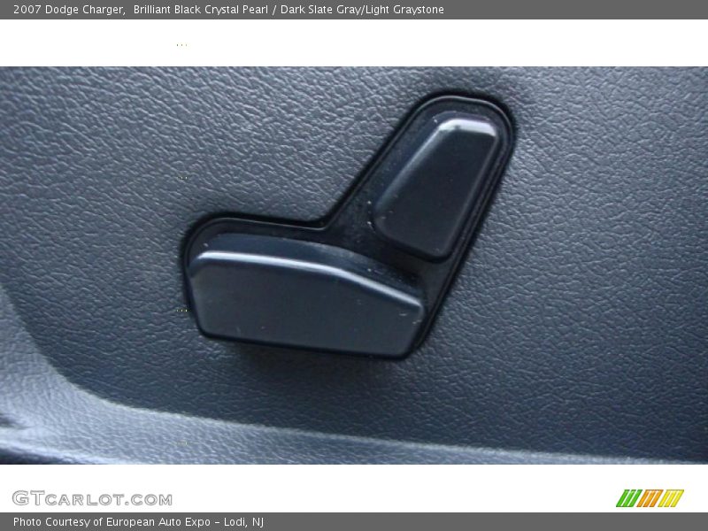Brilliant Black Crystal Pearl / Dark Slate Gray/Light Graystone 2007 Dodge Charger
