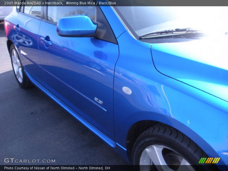 Winning Blue Mica / Black/Blue 2005 Mazda MAZDA3 s Hatchback