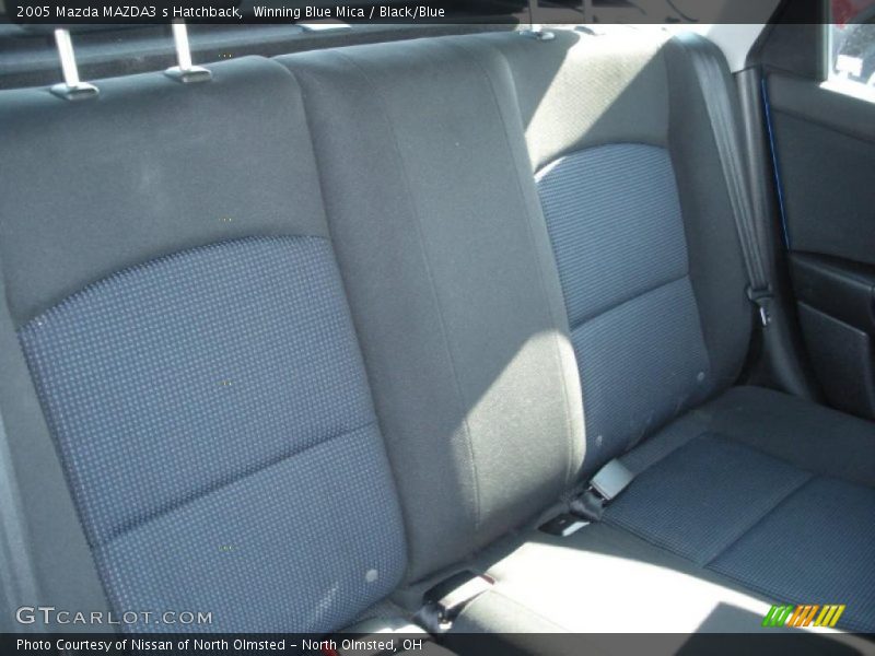 Winning Blue Mica / Black/Blue 2005 Mazda MAZDA3 s Hatchback