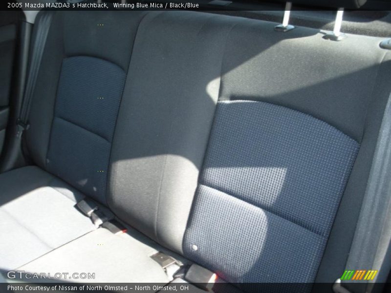 Winning Blue Mica / Black/Blue 2005 Mazda MAZDA3 s Hatchback