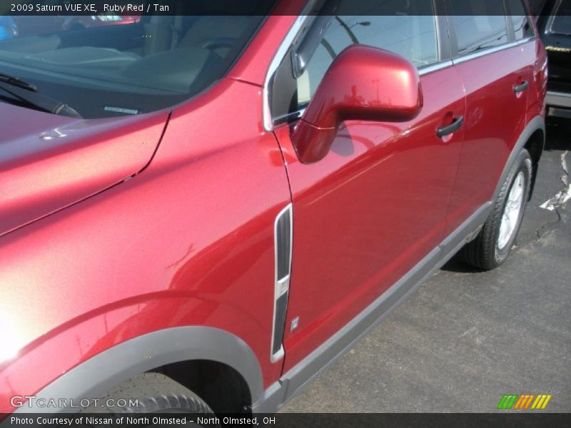 Ruby Red / Tan 2009 Saturn VUE XE