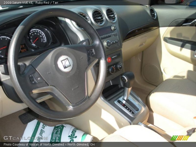 Ruby Red / Tan 2009 Saturn VUE XE