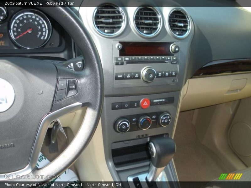 Ruby Red / Tan 2009 Saturn VUE XE