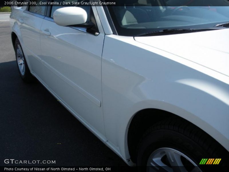 Cool Vanilla / Dark Slate Gray/Light Graystone 2006 Chrysler 300