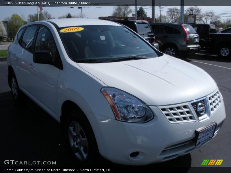 Phantom White / Black 2009 Nissan Rogue S AWD