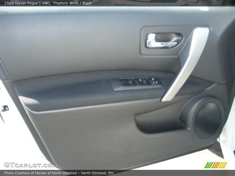Phantom White / Black 2009 Nissan Rogue S AWD