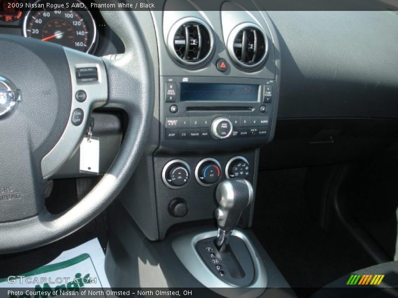 Phantom White / Black 2009 Nissan Rogue S AWD