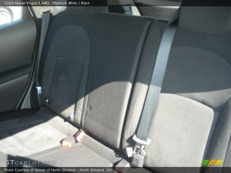 Phantom White / Black 2009 Nissan Rogue S AWD