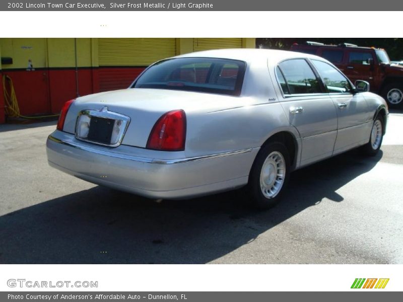 Silver Frost Metallic / Light Graphite 2002 Lincoln Town Car Executive