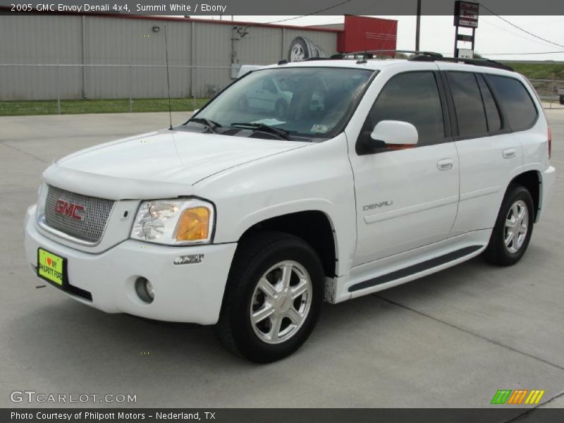 Summit White / Ebony 2005 GMC Envoy Denali 4x4