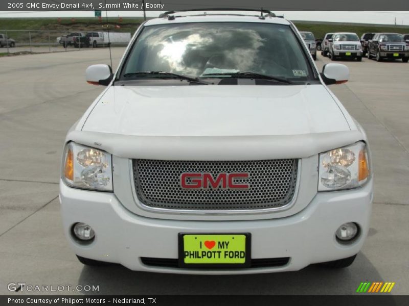 Summit White / Ebony 2005 GMC Envoy Denali 4x4