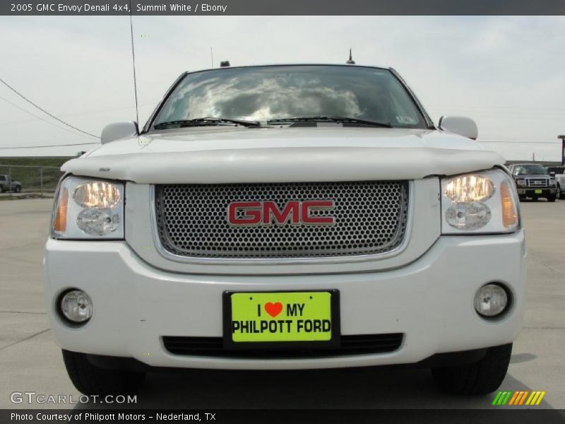 Summit White / Ebony 2005 GMC Envoy Denali 4x4