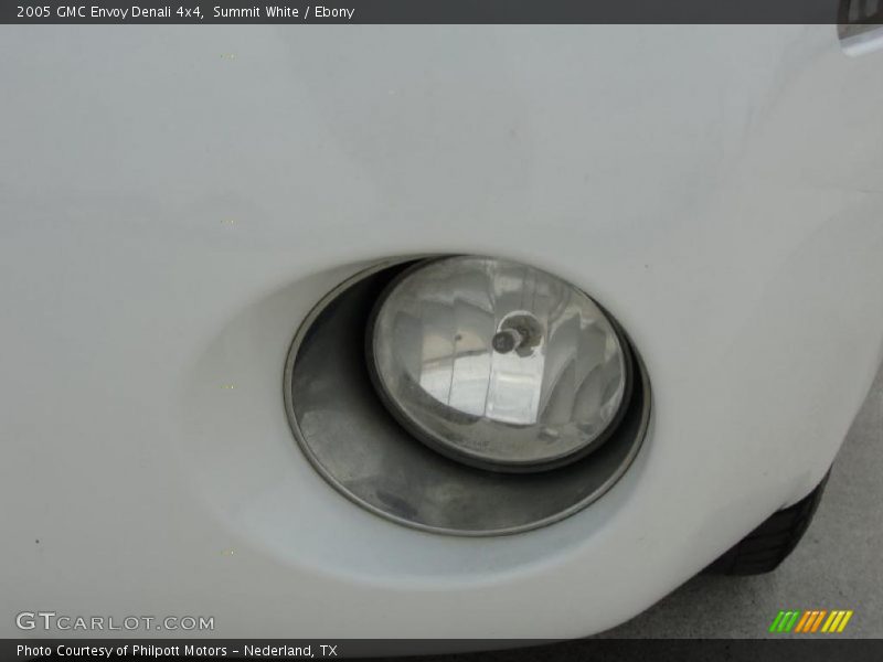 Summit White / Ebony 2005 GMC Envoy Denali 4x4