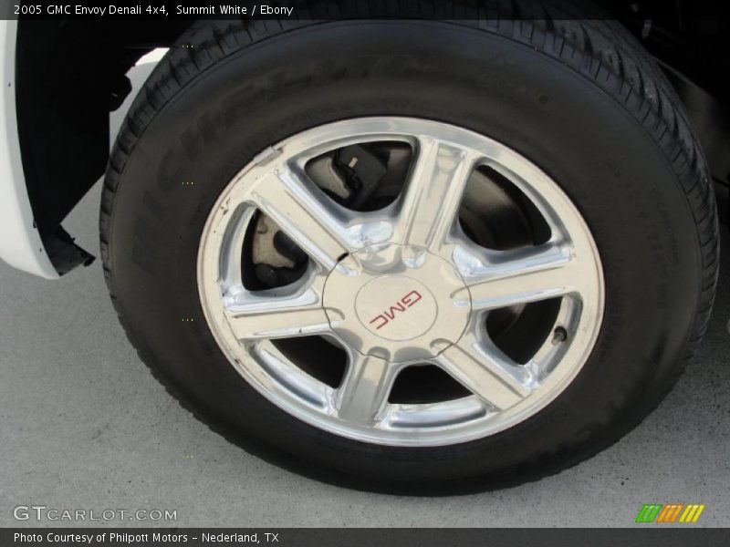 Summit White / Ebony 2005 GMC Envoy Denali 4x4