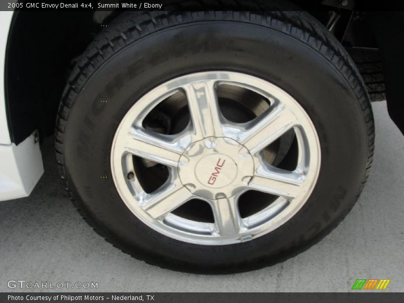 Summit White / Ebony 2005 GMC Envoy Denali 4x4