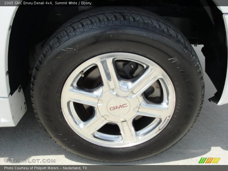 Summit White / Ebony 2005 GMC Envoy Denali 4x4