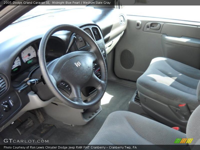 Midnight Blue Pearl / Medium Slate Gray 2005 Dodge Grand Caravan SE