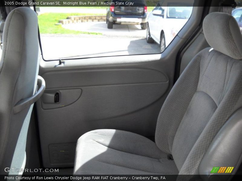 Midnight Blue Pearl / Medium Slate Gray 2005 Dodge Grand Caravan SE