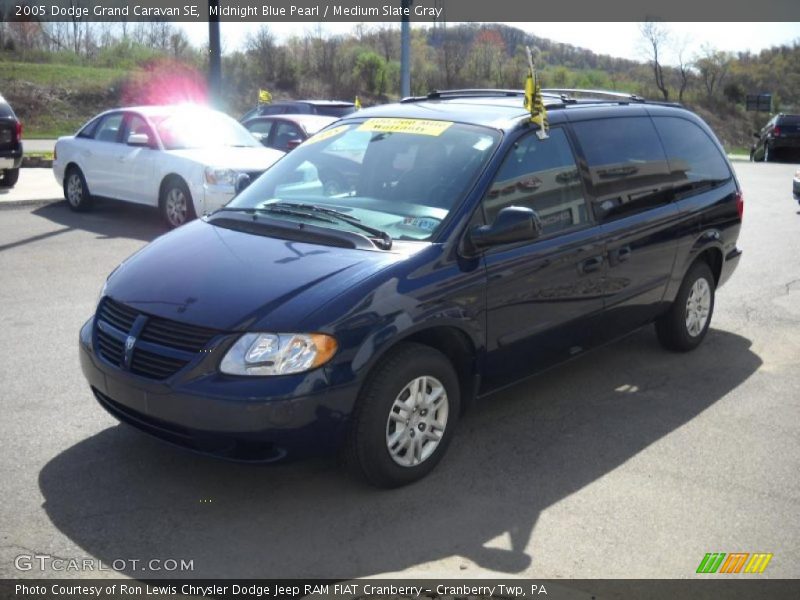 Midnight Blue Pearl / Medium Slate Gray 2005 Dodge Grand Caravan SE