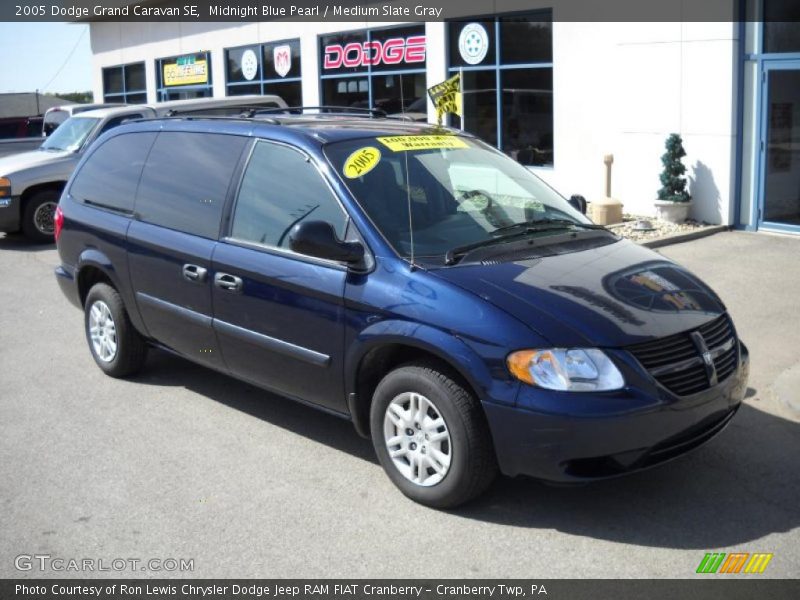 Midnight Blue Pearl / Medium Slate Gray 2005 Dodge Grand Caravan SE
