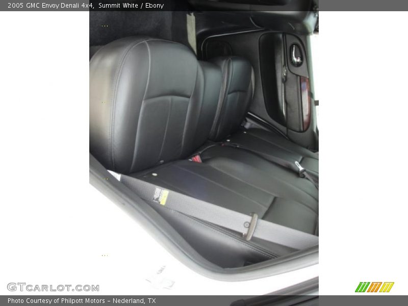 Summit White / Ebony 2005 GMC Envoy Denali 4x4