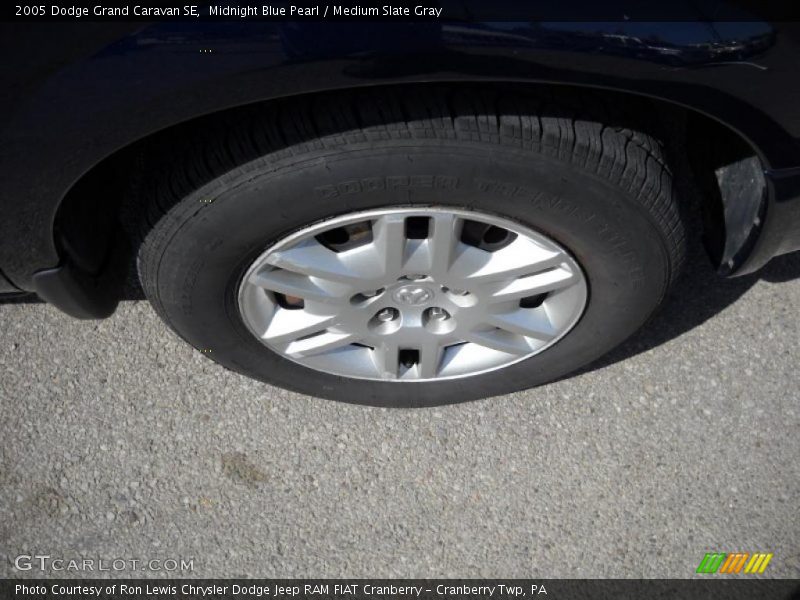 Midnight Blue Pearl / Medium Slate Gray 2005 Dodge Grand Caravan SE
