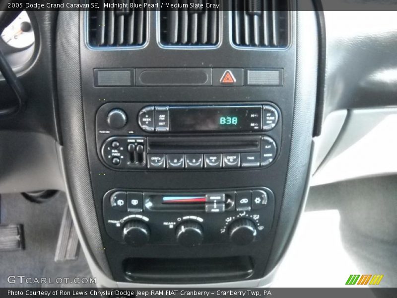 Midnight Blue Pearl / Medium Slate Gray 2005 Dodge Grand Caravan SE