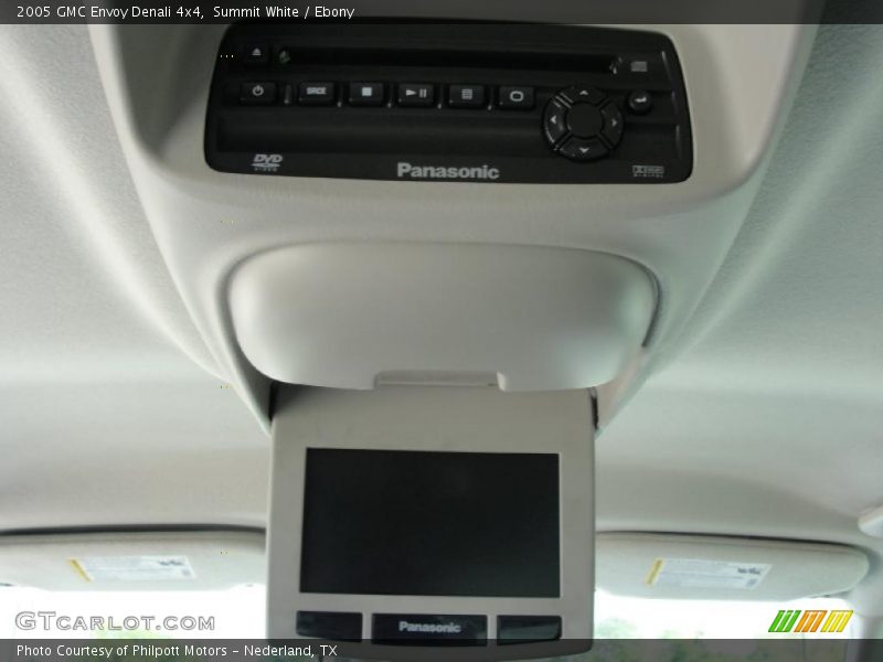 Summit White / Ebony 2005 GMC Envoy Denali 4x4